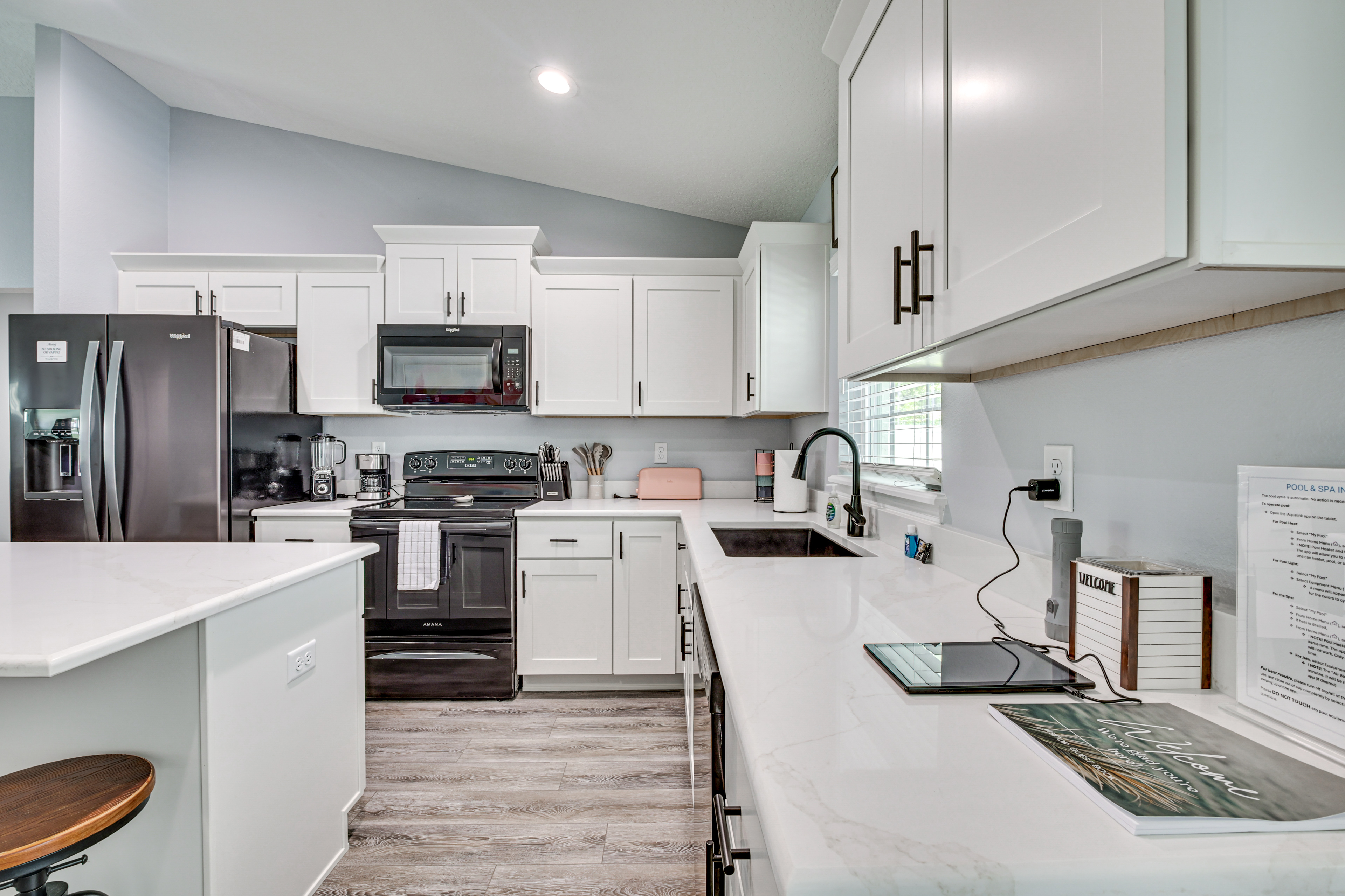 Arcade Games, Lanai & Spa: Summerfield Family Home