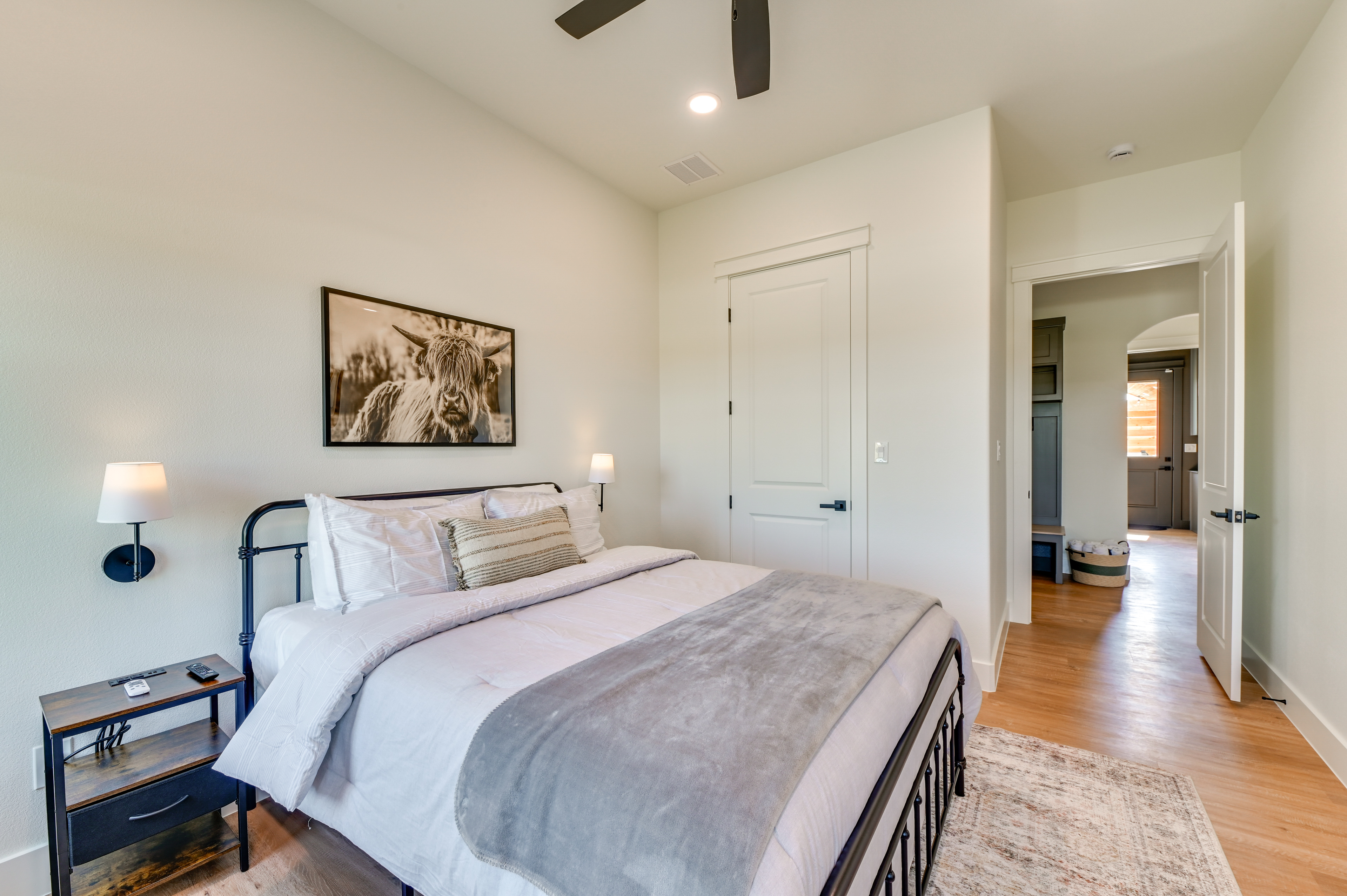 Rural Home w/ Hot Tub < 7 Mi to Winery & Golfing