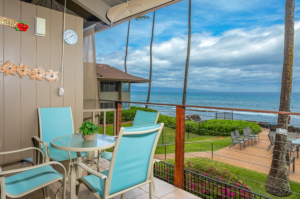 Aloha from the lanai!