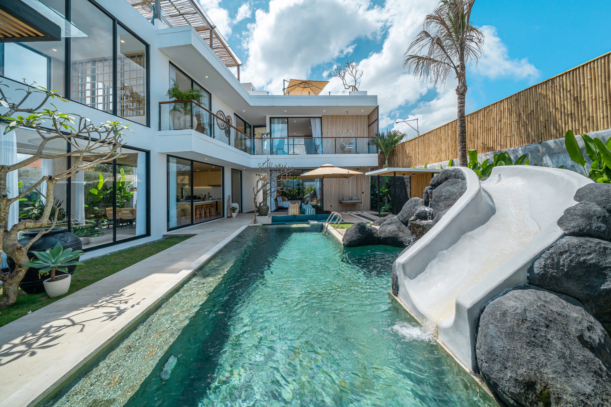Villa Lumira - Breathtaking 4BR Villa w/ Slide & Rice Field Views
