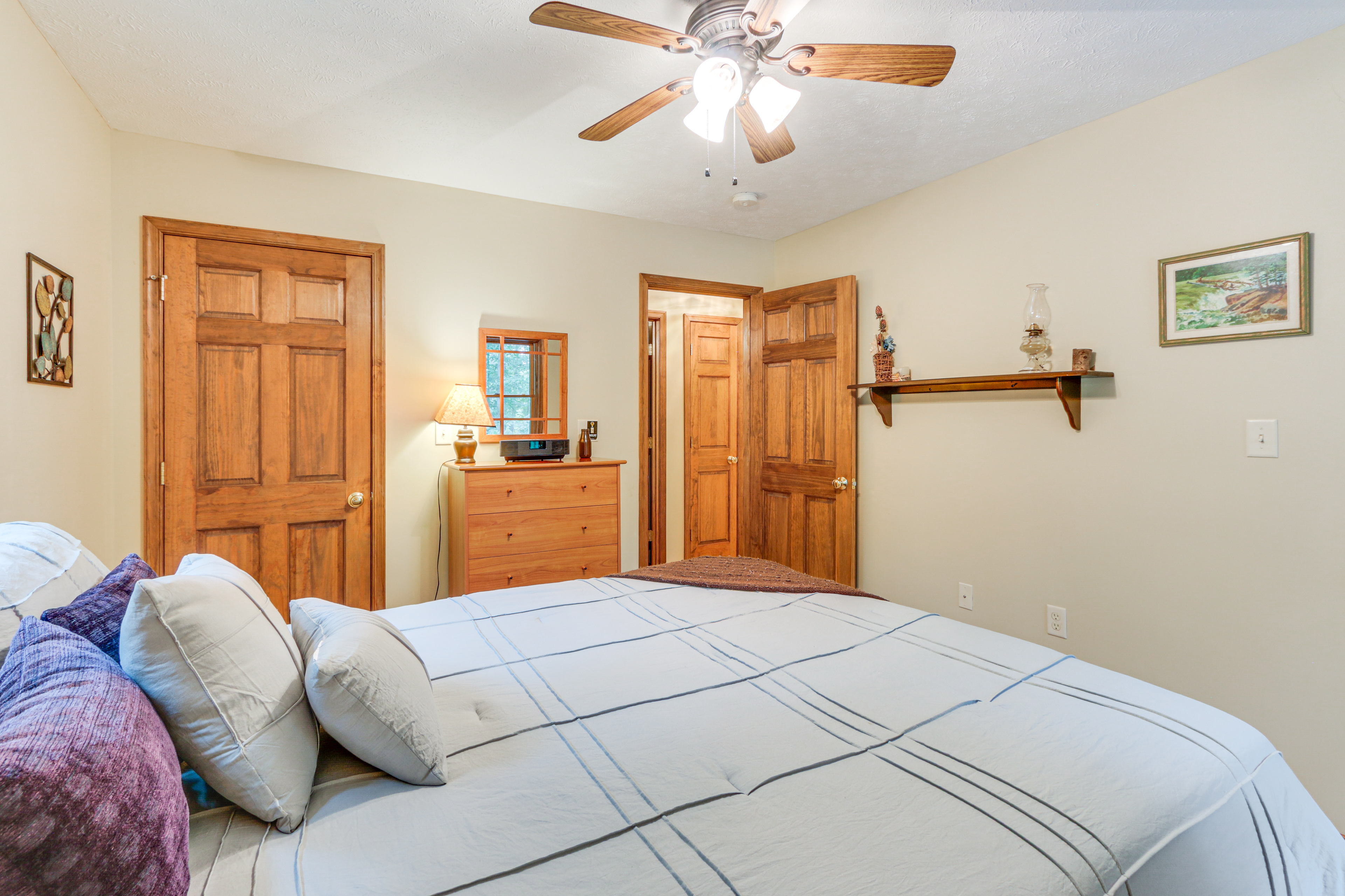 Great Cacapon Mtn Cabin w/ Private Hot Tub + Views