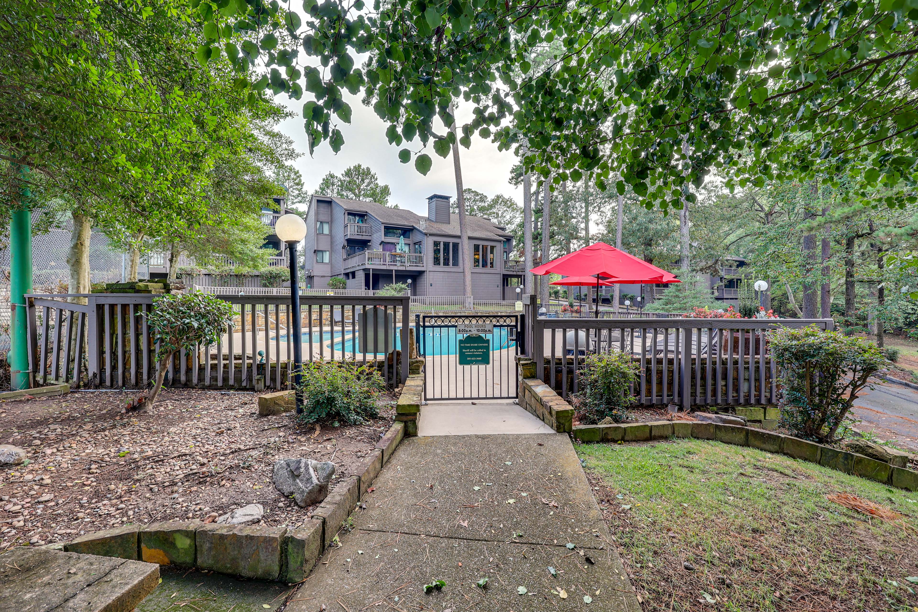 Pool-View Haven in Lake Hamilton!