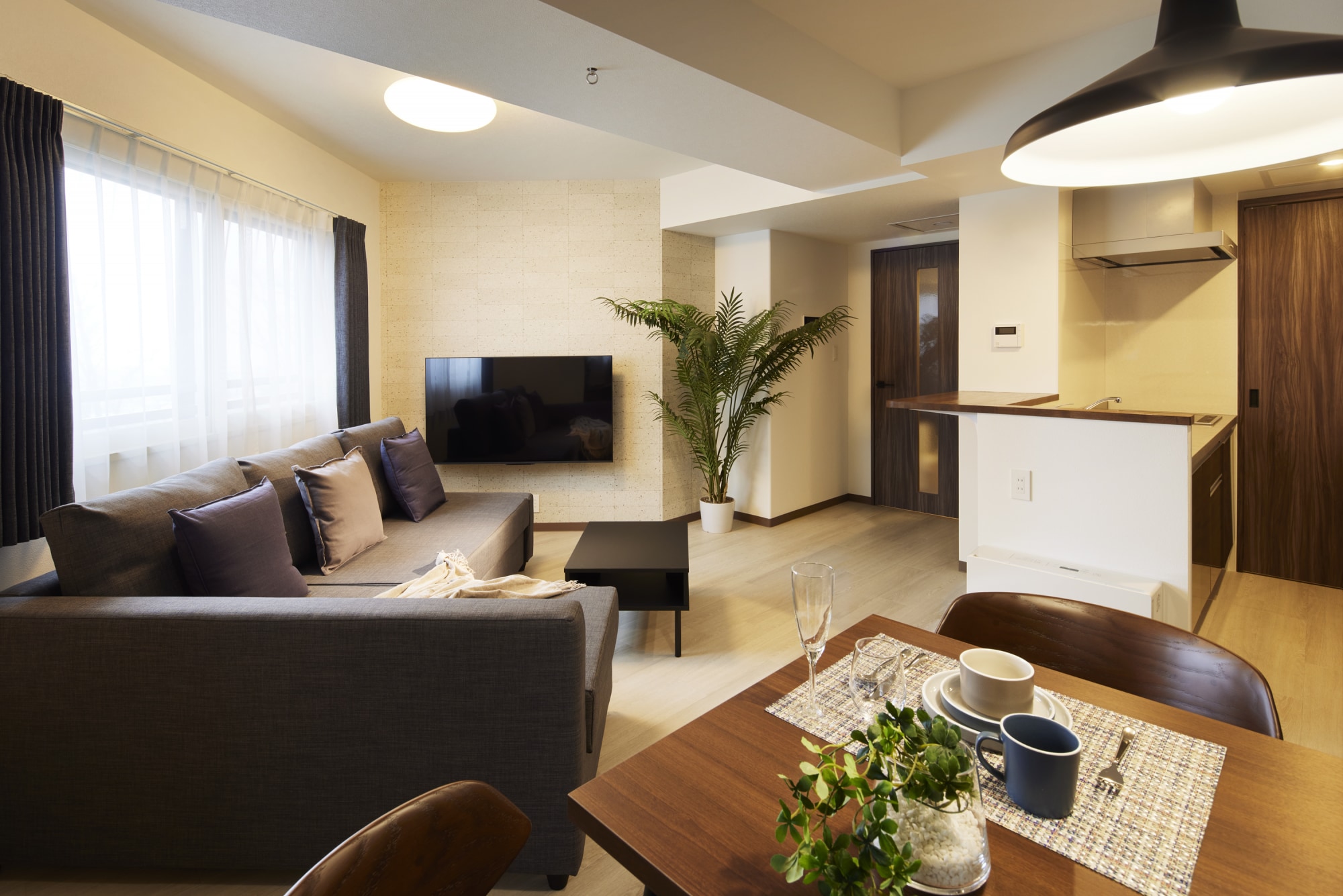 2LDK Apartment Near Station | 61㎡ | 6 Guests 2LDK Apartment Near Station | 61㎡ | 6 Guests