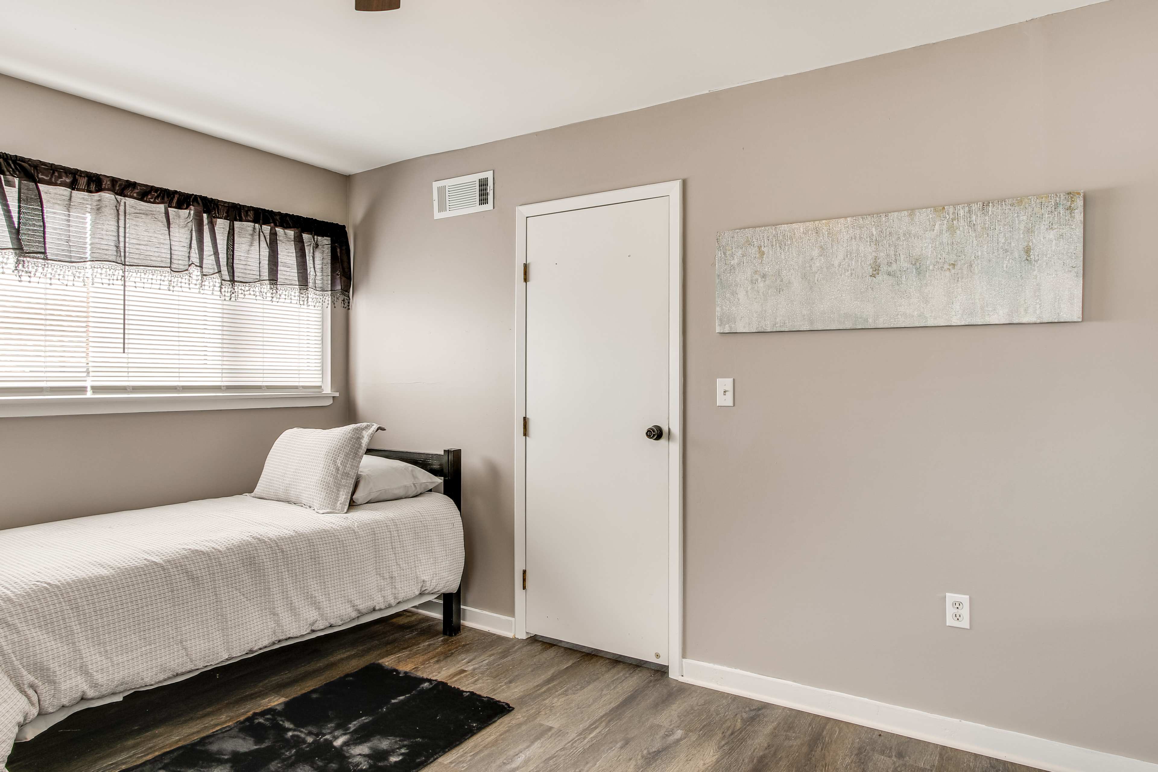 2 Mi to SC State & Claflin: Townhome w/ Patio!