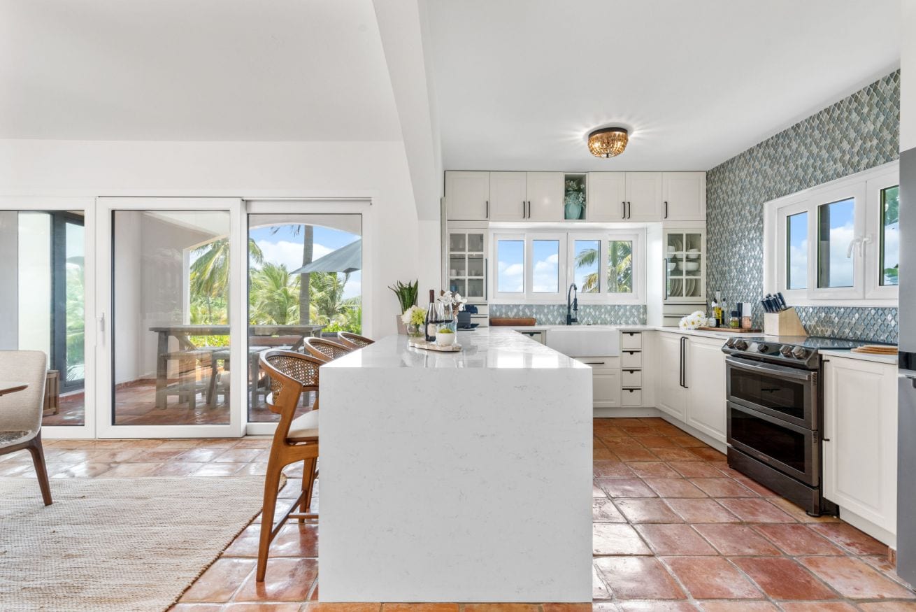 Beachfront Villa with luxury amenities in Puerto Rico Beachfront Villa with luxury amenities in Puerto Rico