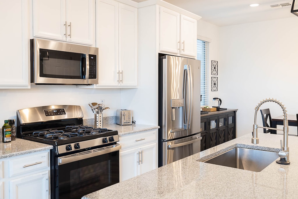 Fully Stocked Kitchen