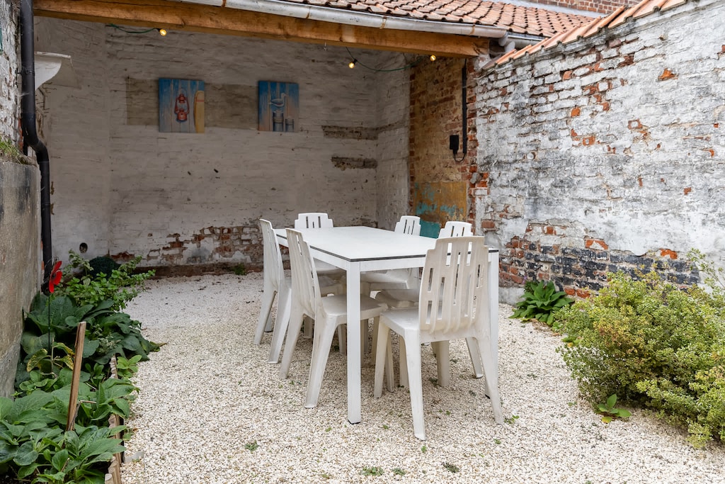 Covered Outdoor Dining Area