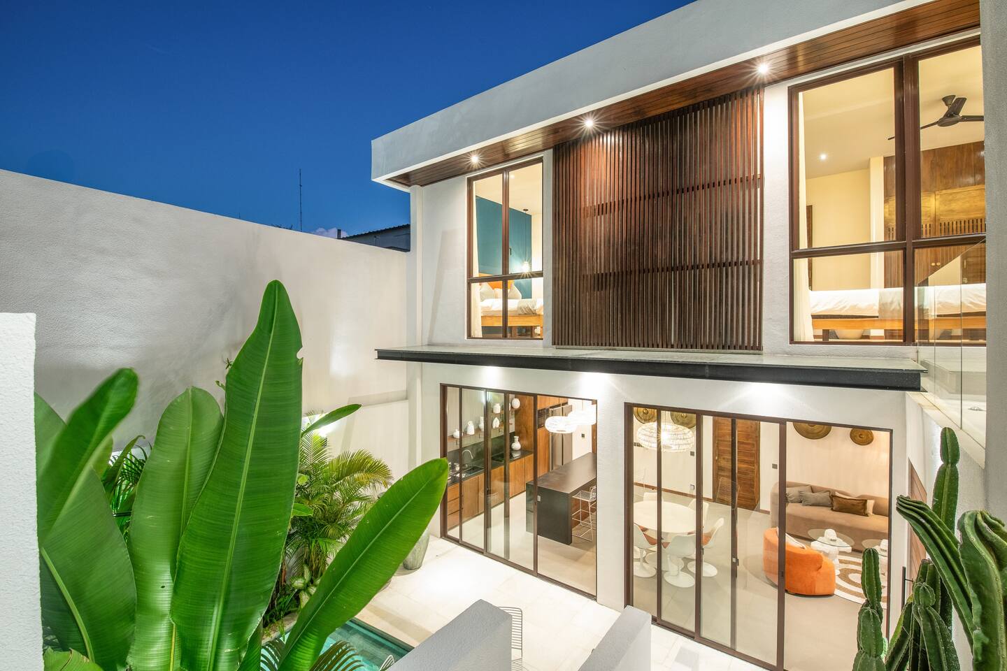 Modern 3BR enclosed living near Revolver 