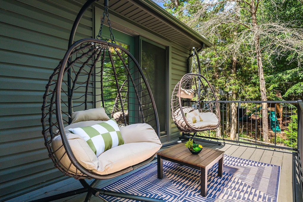 Forget everything and just hang out. Literally. Our hanging chairs are the ultimate destination for ultimate comfort. Kick back, relax, and let the good times roll.