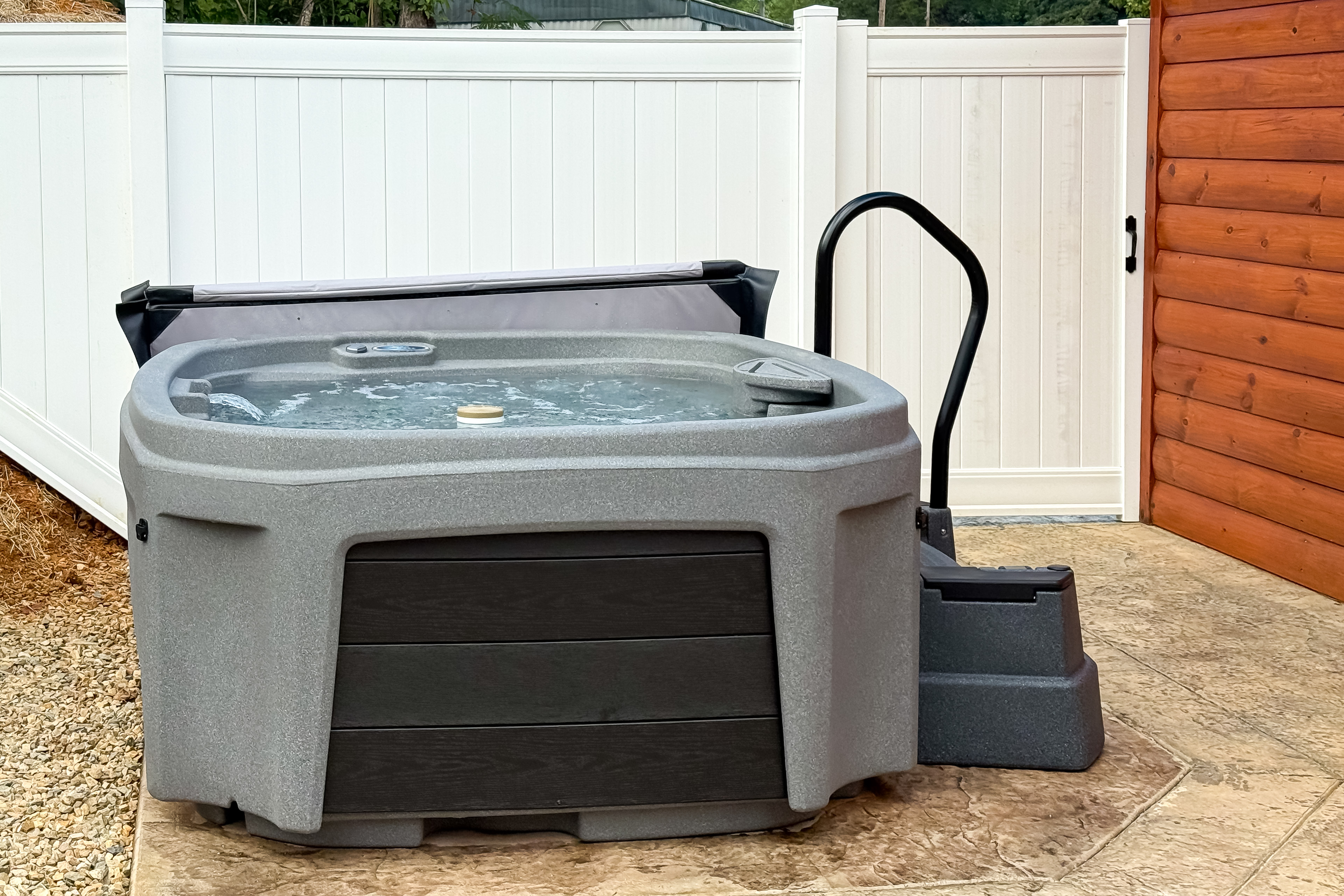 15 Mi to Pigeon River Rafting: Newly Built Cabin!