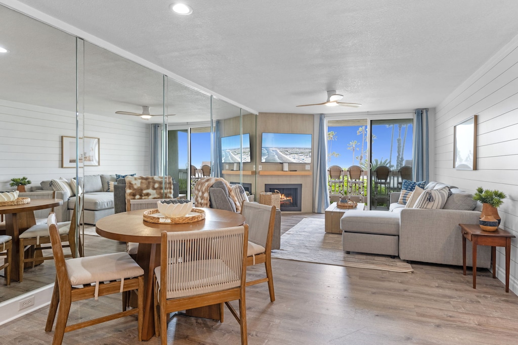 This unit reflects the refined touch of a professional interior designer.