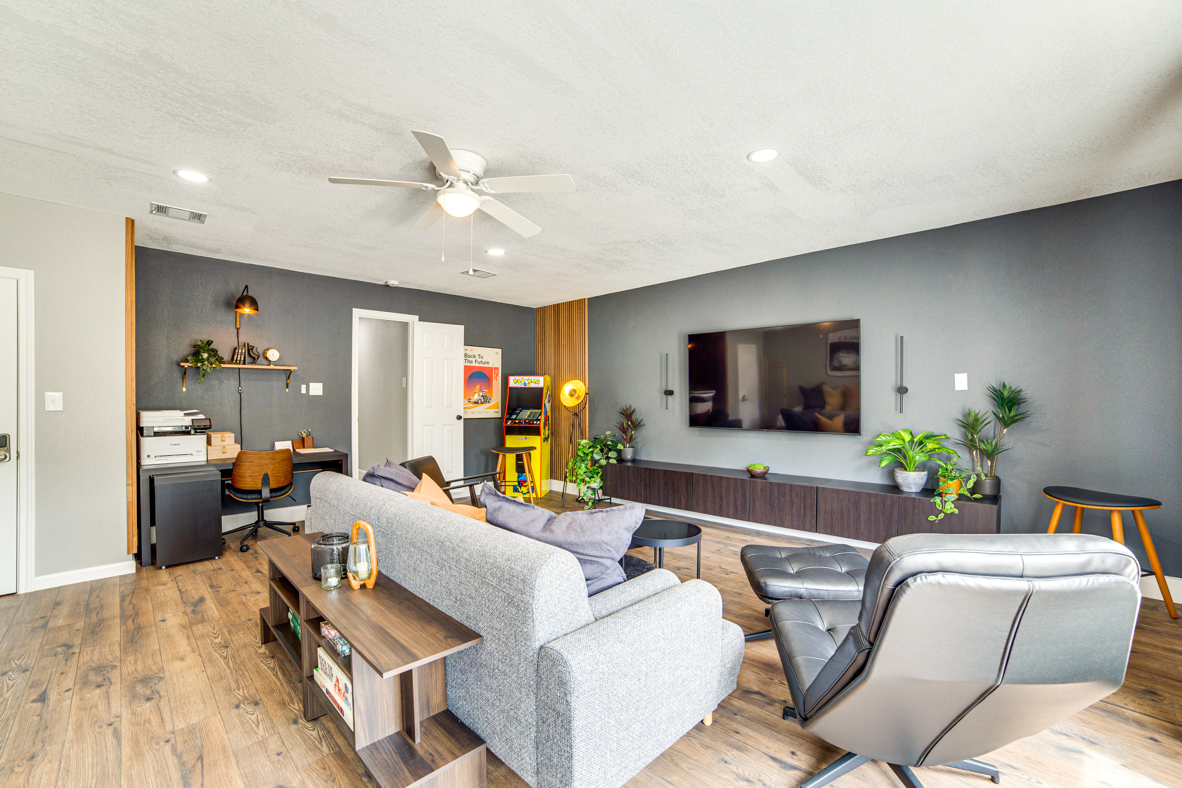 Spacious Family Home, 5 Mi to Galleria Dallas!