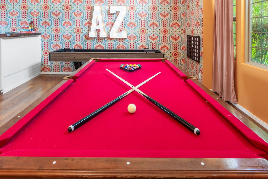 Perfect your shot, challenge your friends, and enjoy some classic entertainment right at your fingertips.