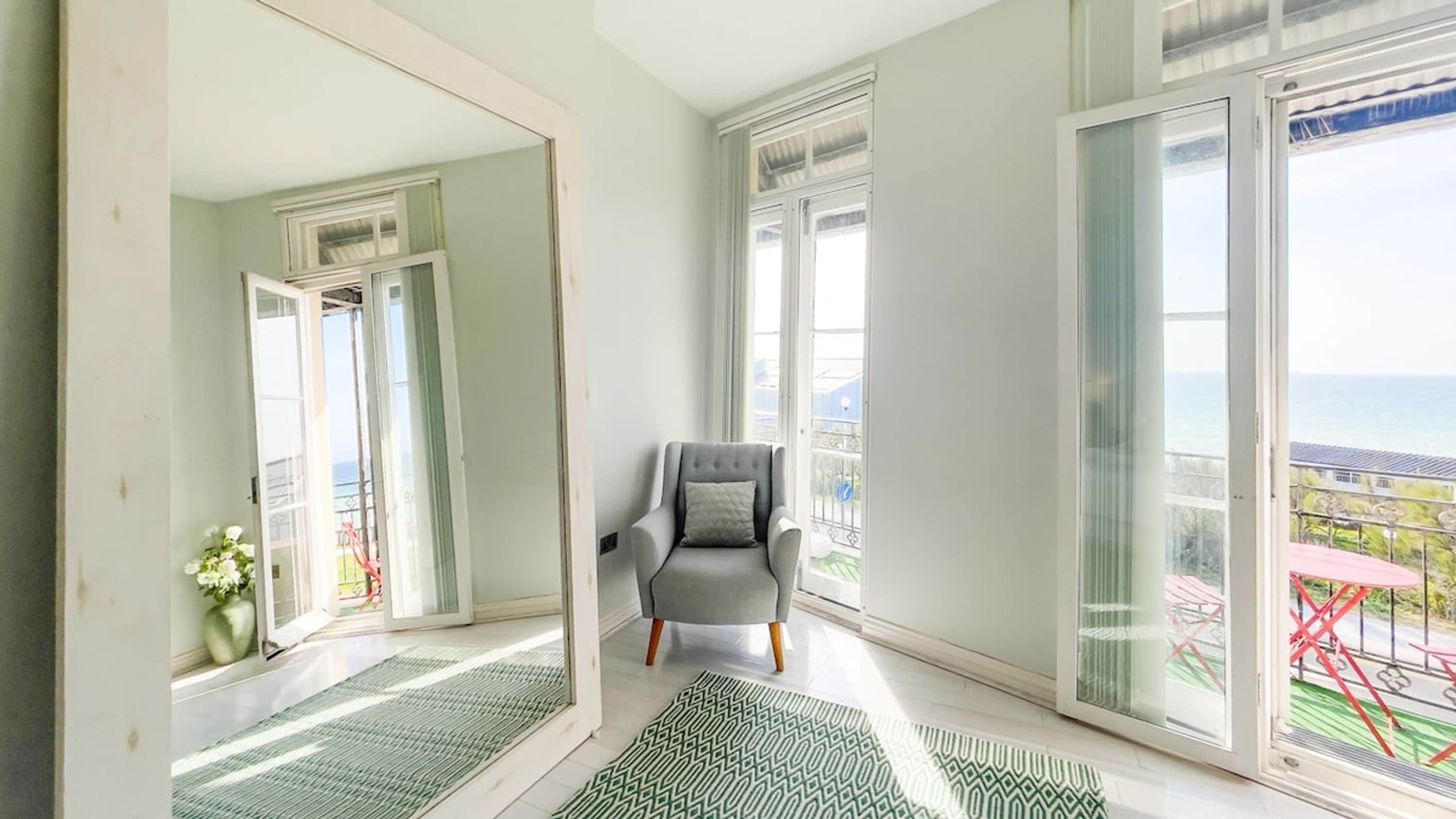 Seaview Apt Turner Contemporary  Margate By ADLIV