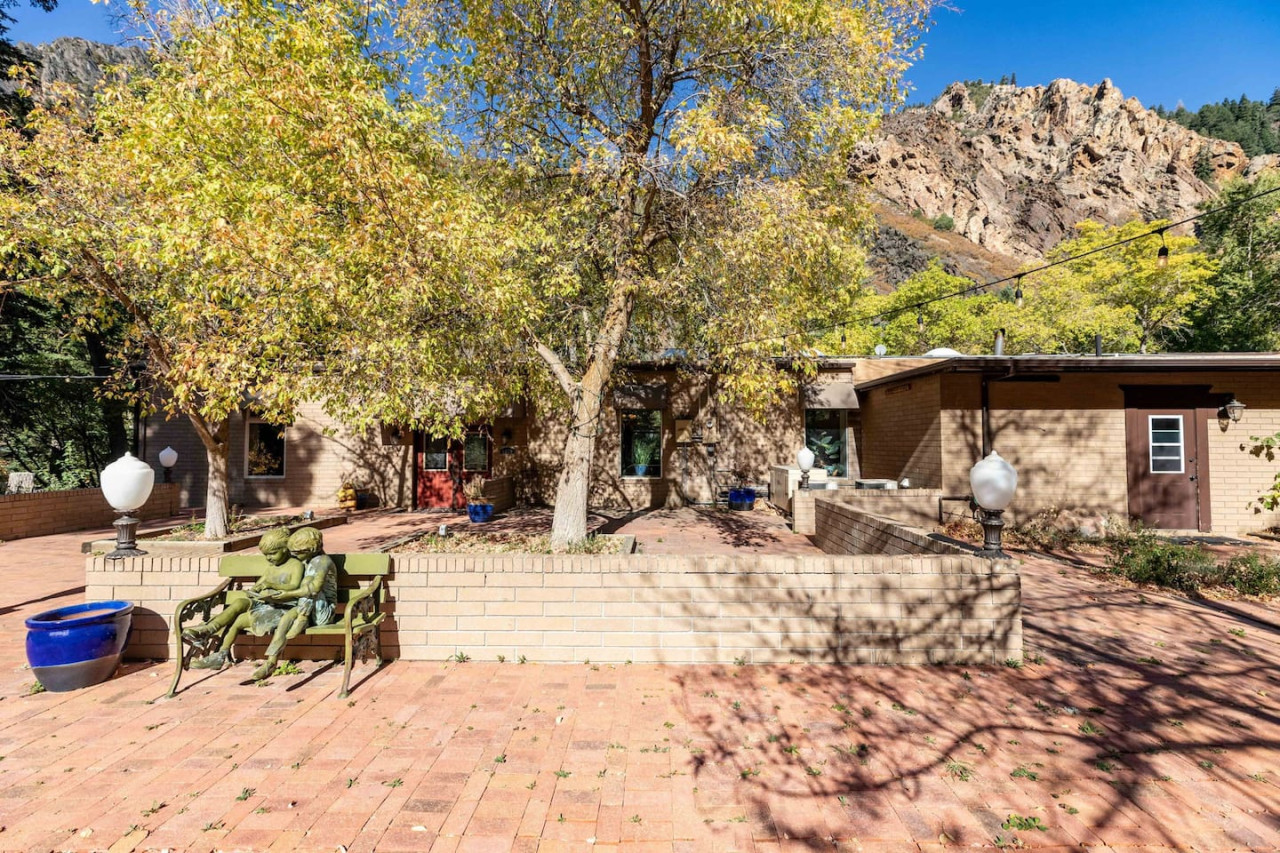 Historic Maxfield Lodge