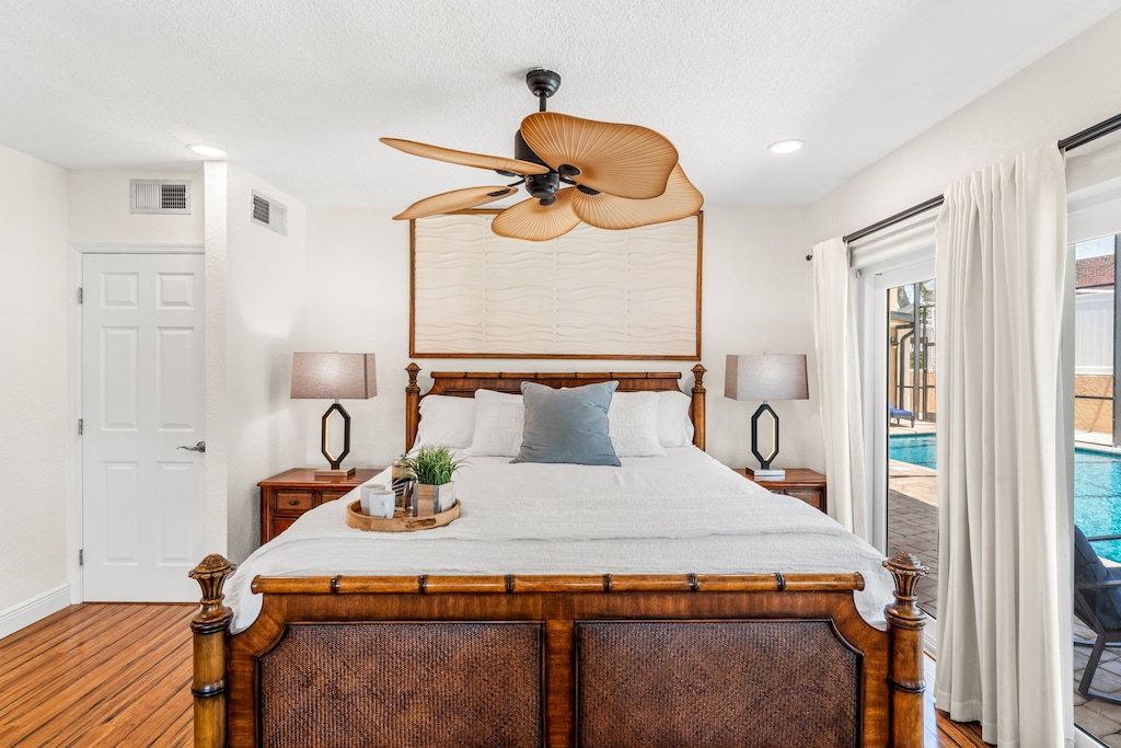 Master bedroom- California king