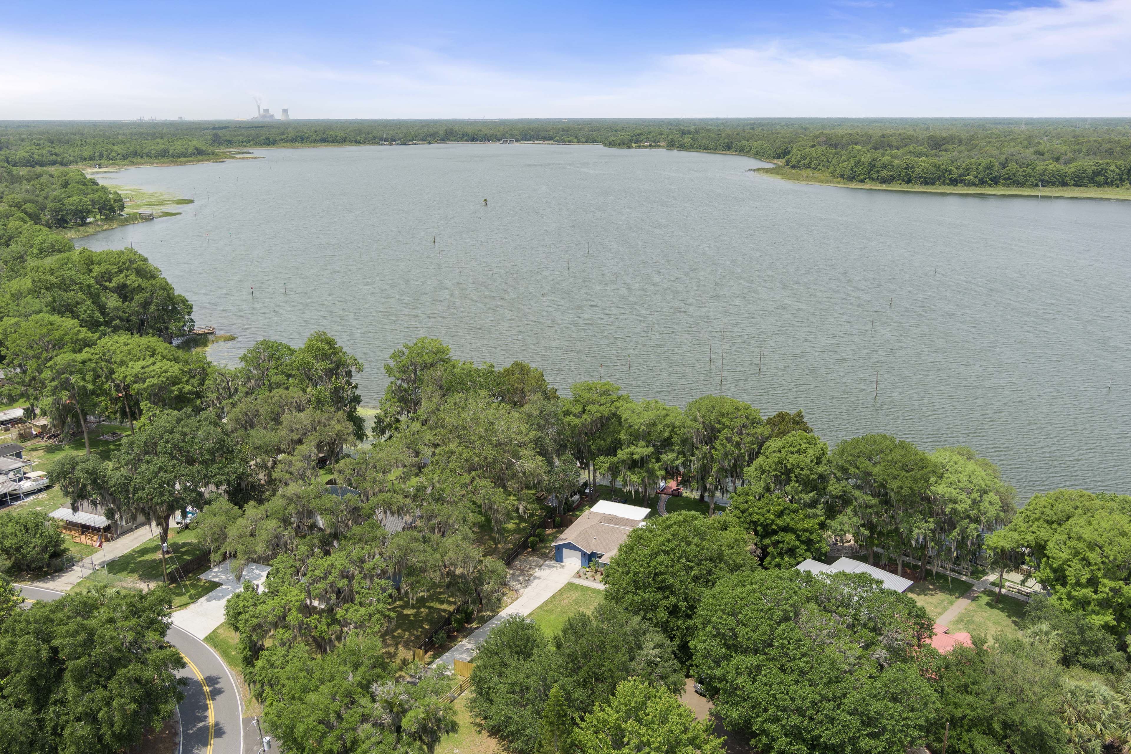 Welcoming ‘Little Blue Lakehouse’ in Crystal River