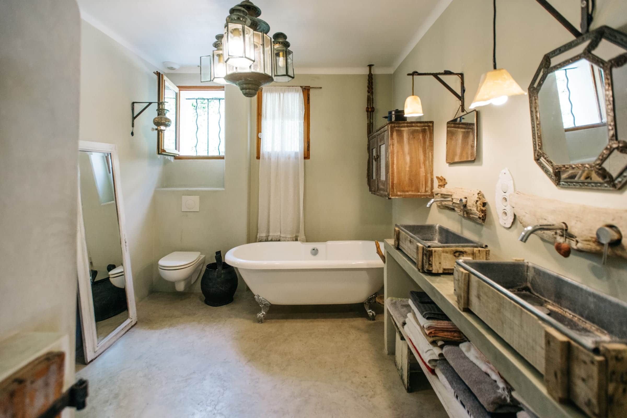 Hidden gem with panoramic views