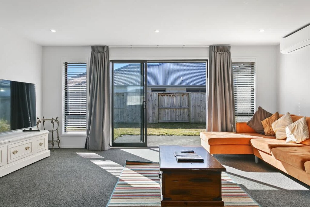 jC_39HukaHeightsDrive_11