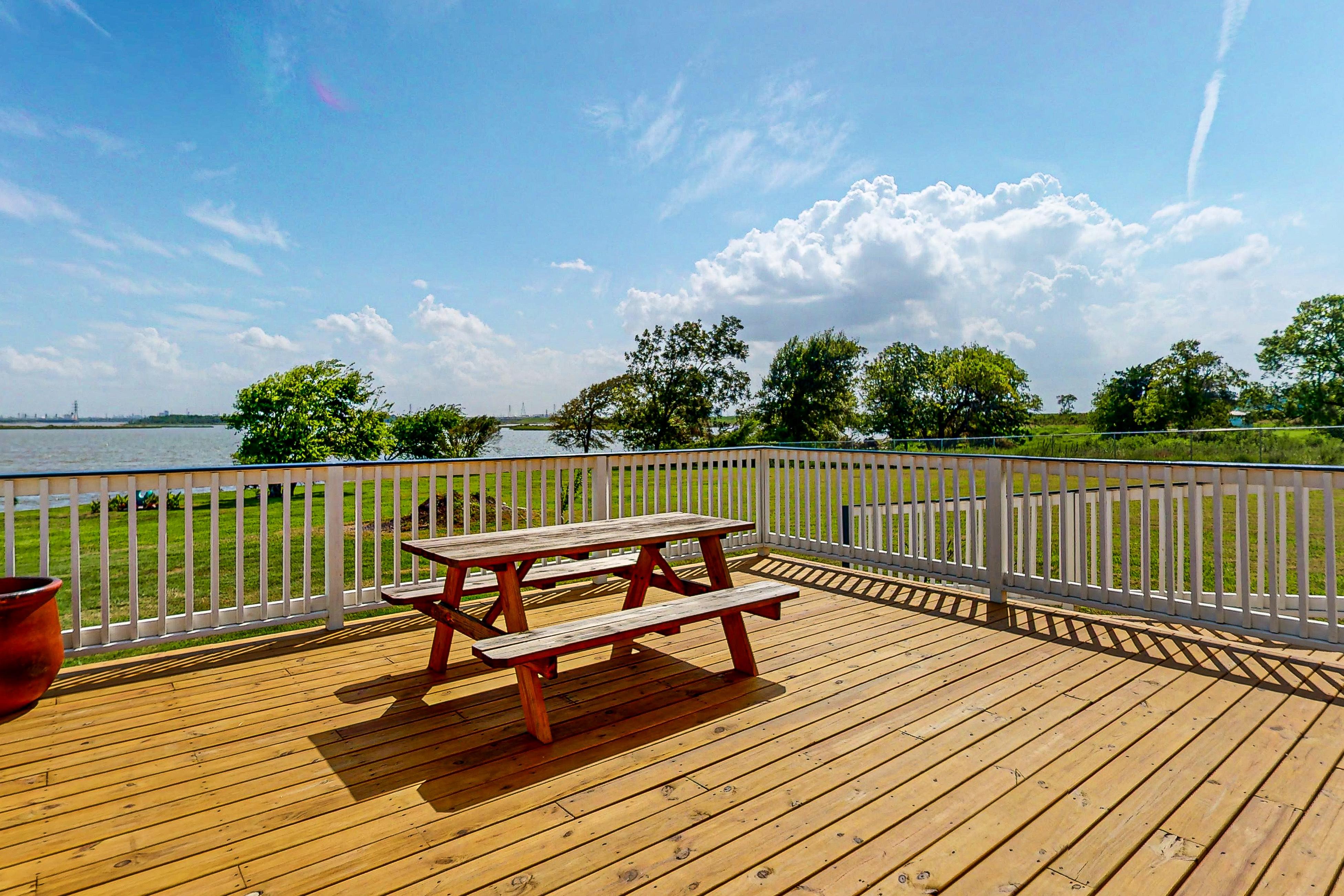 The Baytown Getaway - Guest House