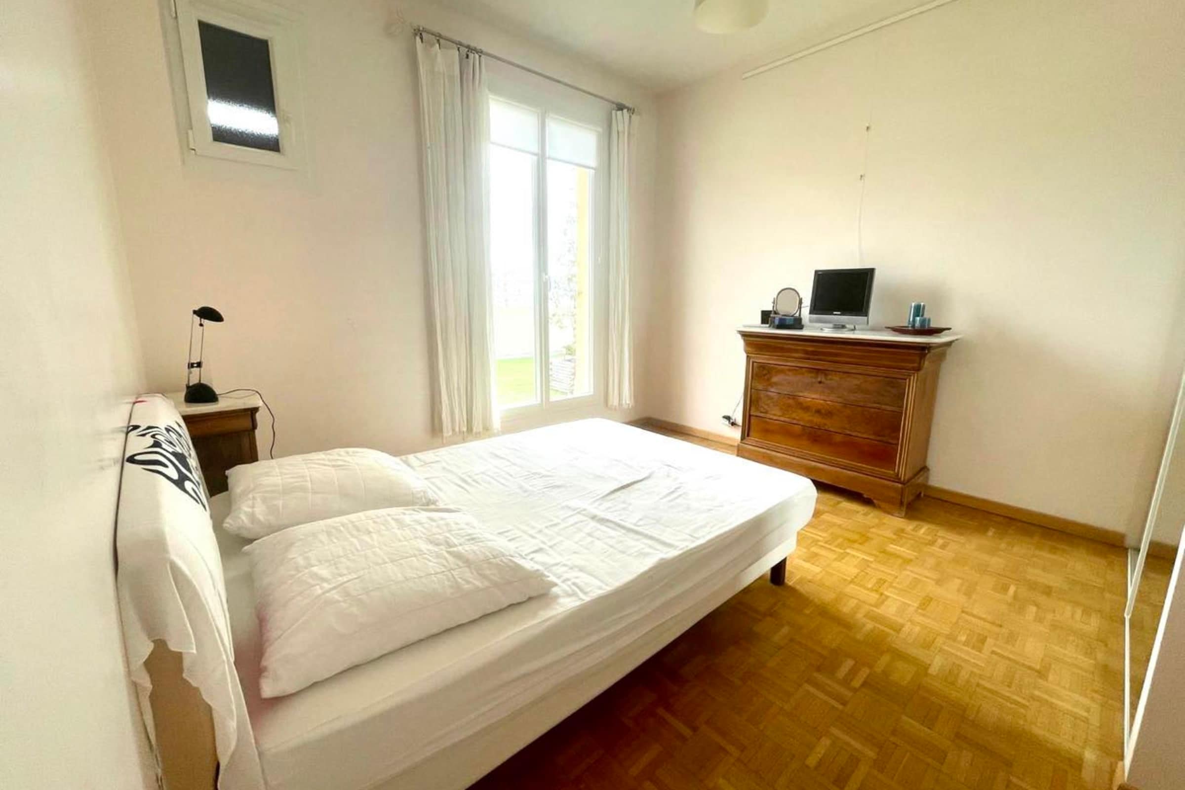 Bright Duplex - 360-degree view of Ajaccio Bright Duplex - 360-degree view of Ajaccio