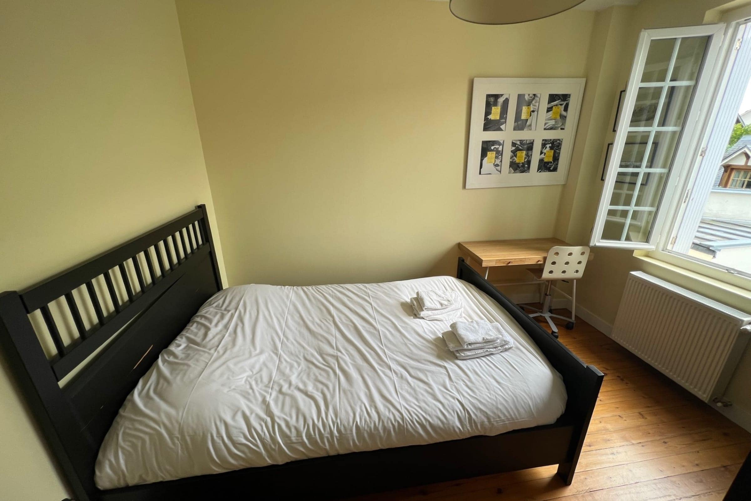 Cosy Town house with its beautiful terrace