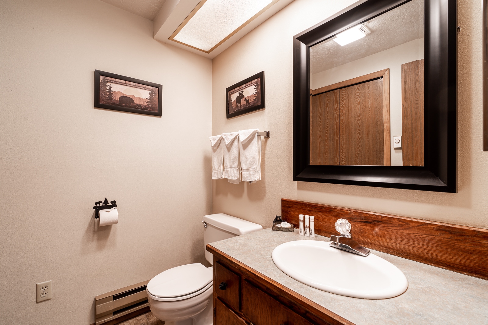 Half bathroom on main level. Half bathroom on main level.