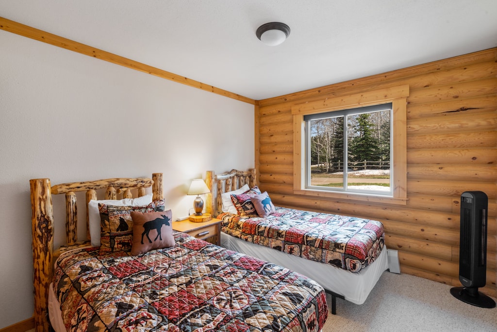 Guest Room #1: two twin beds