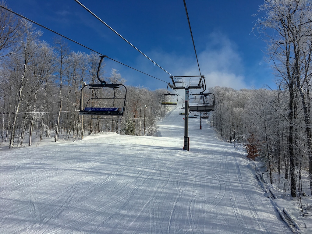Conveniently close to Sugarbush lifts, with shuttle service available