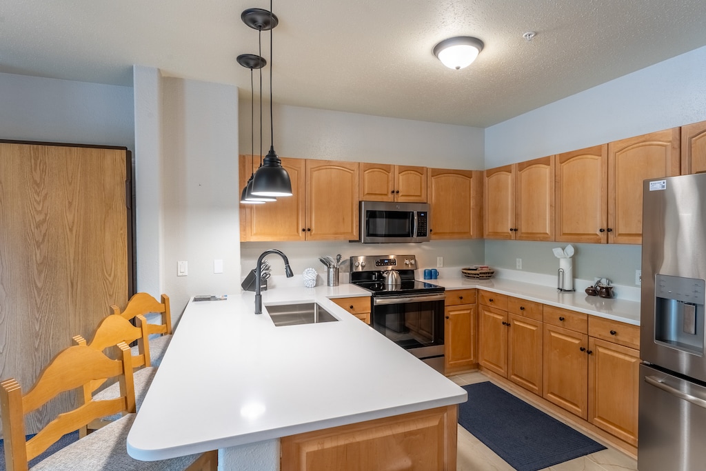 Full-size updated kitchen.