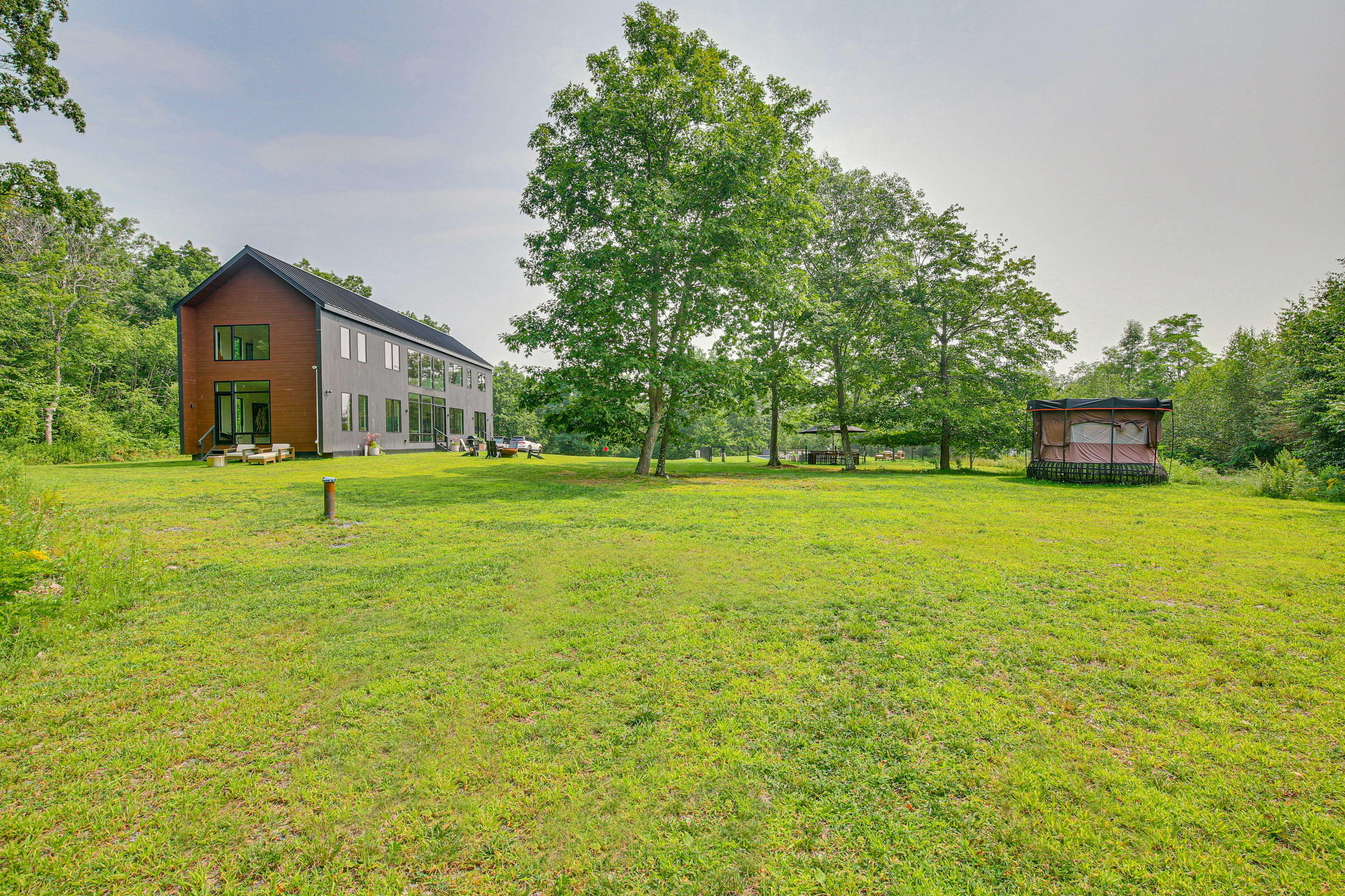 On-Site Sledding! Hudson Valley Winter Escape