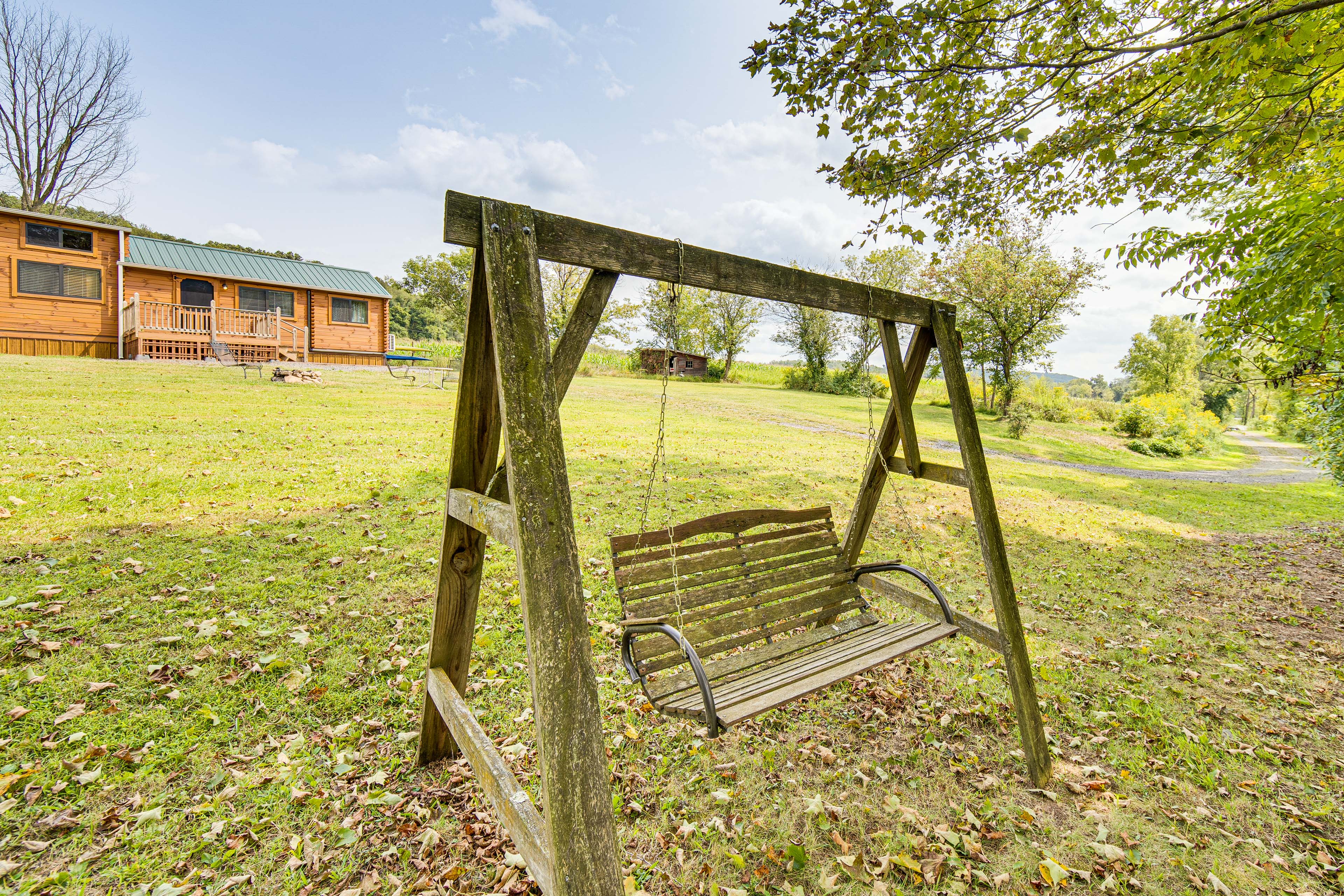 5 Mi to Susquehanna Boating! Secluded Log Cabin