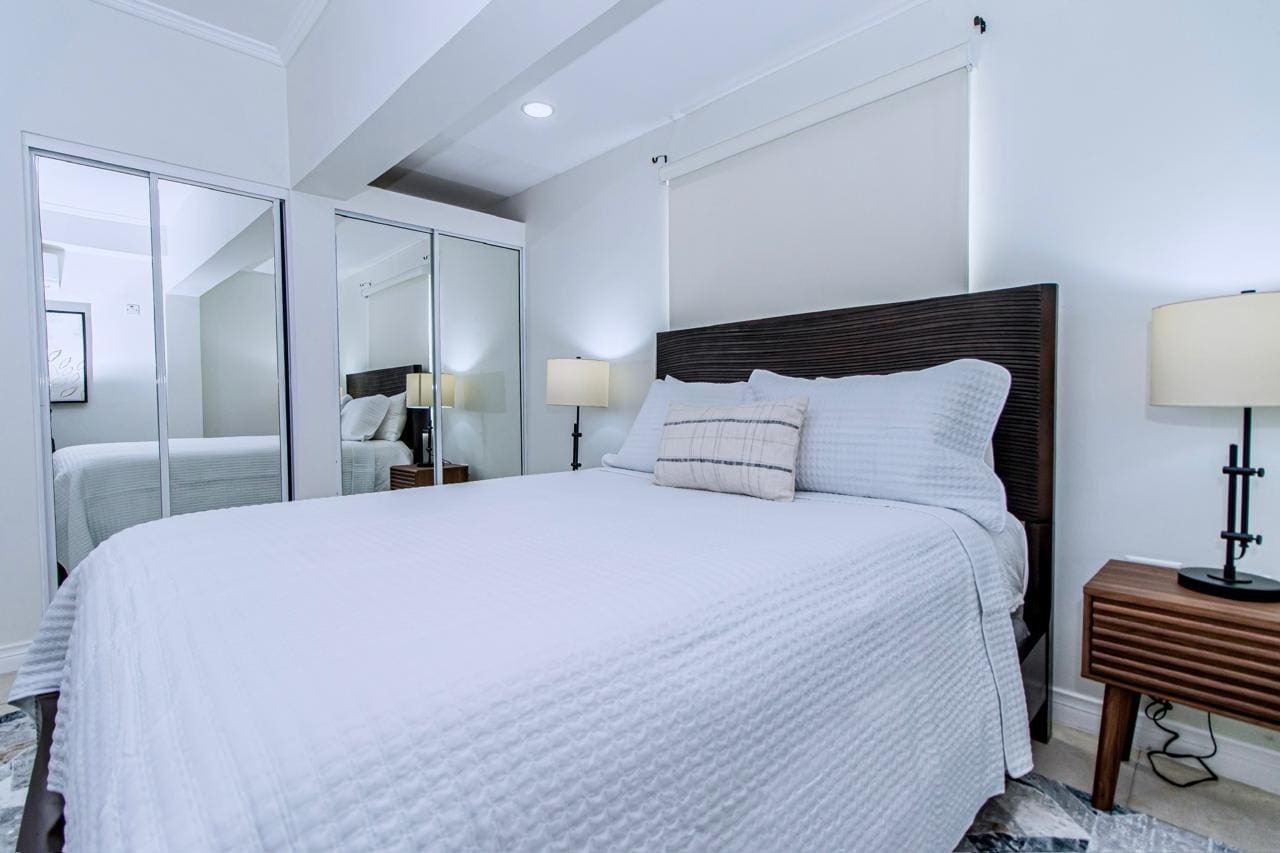 Luxury DreamCondo with Pool!