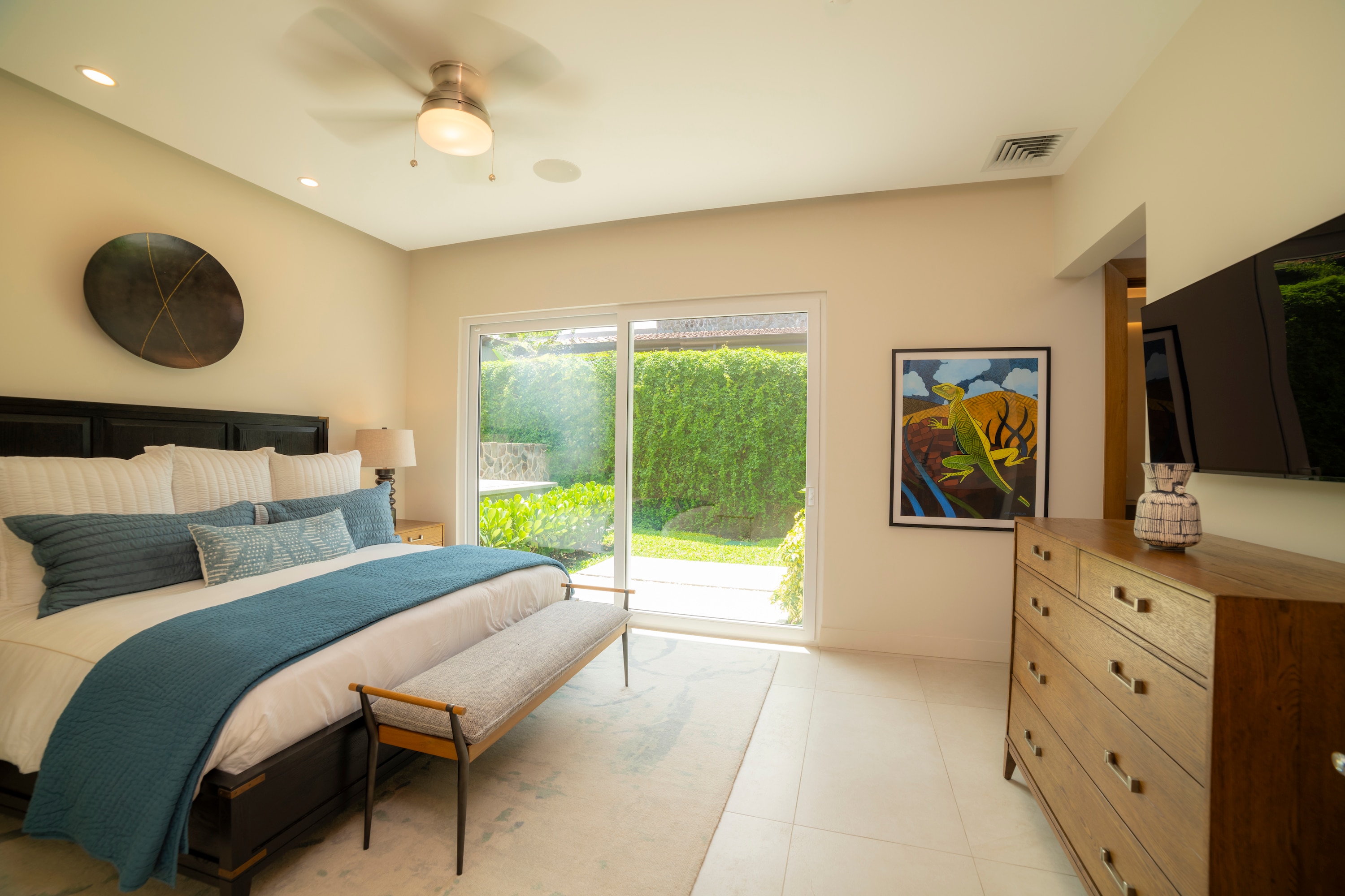 Casa Blue Sail 6 bdrs ocean view in Los Suenos