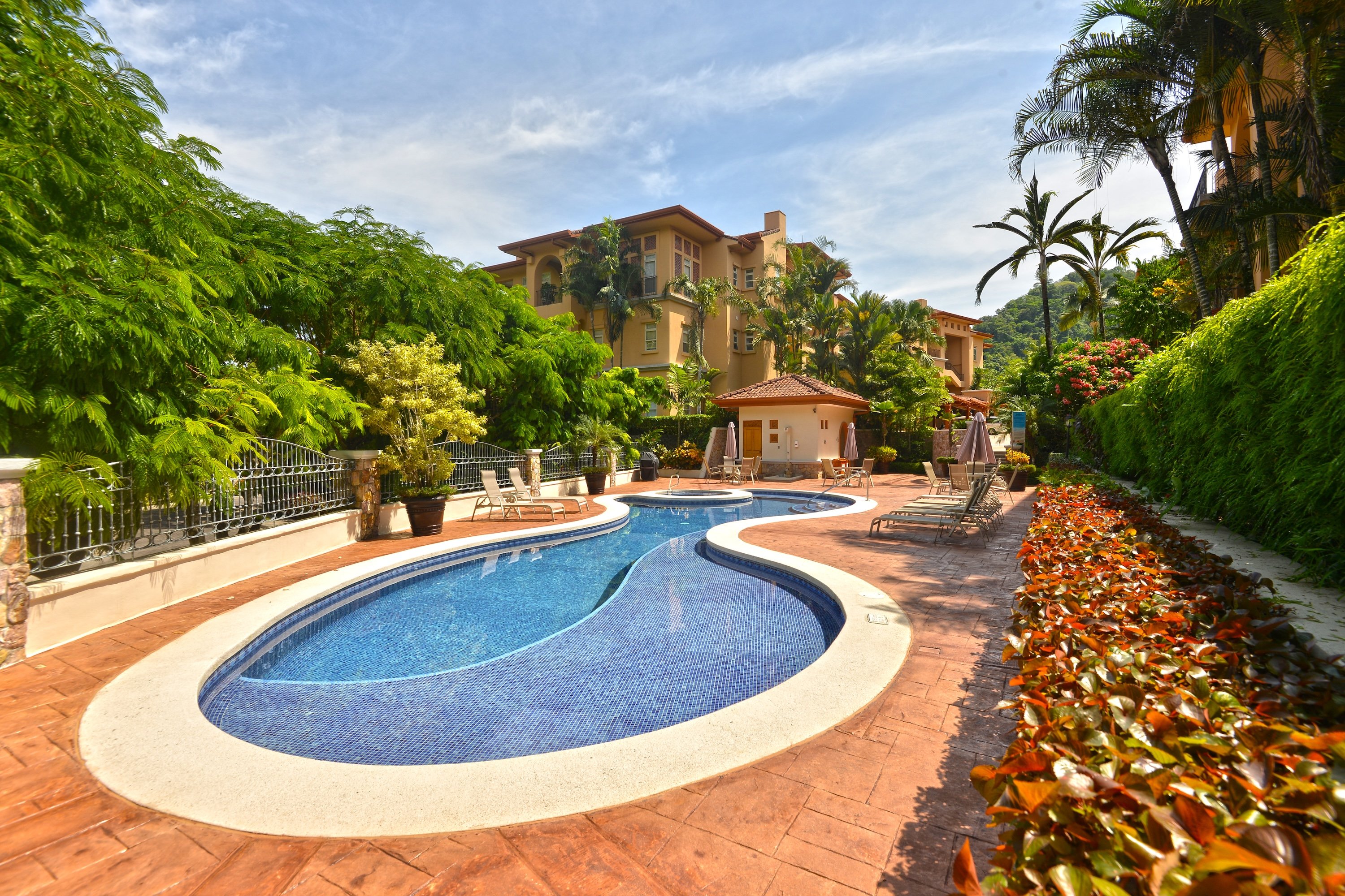 Bella Vista 2B 3 bdrs pool view in Los Suenos