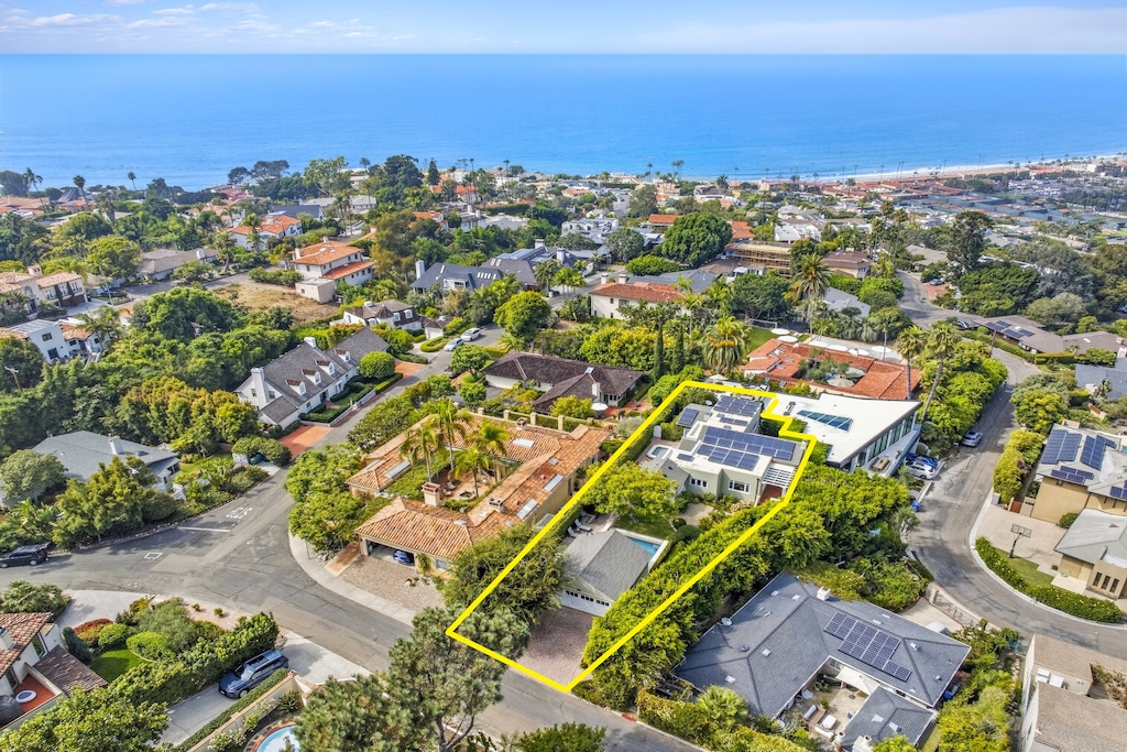 Country Club neighborhood of La Jolla