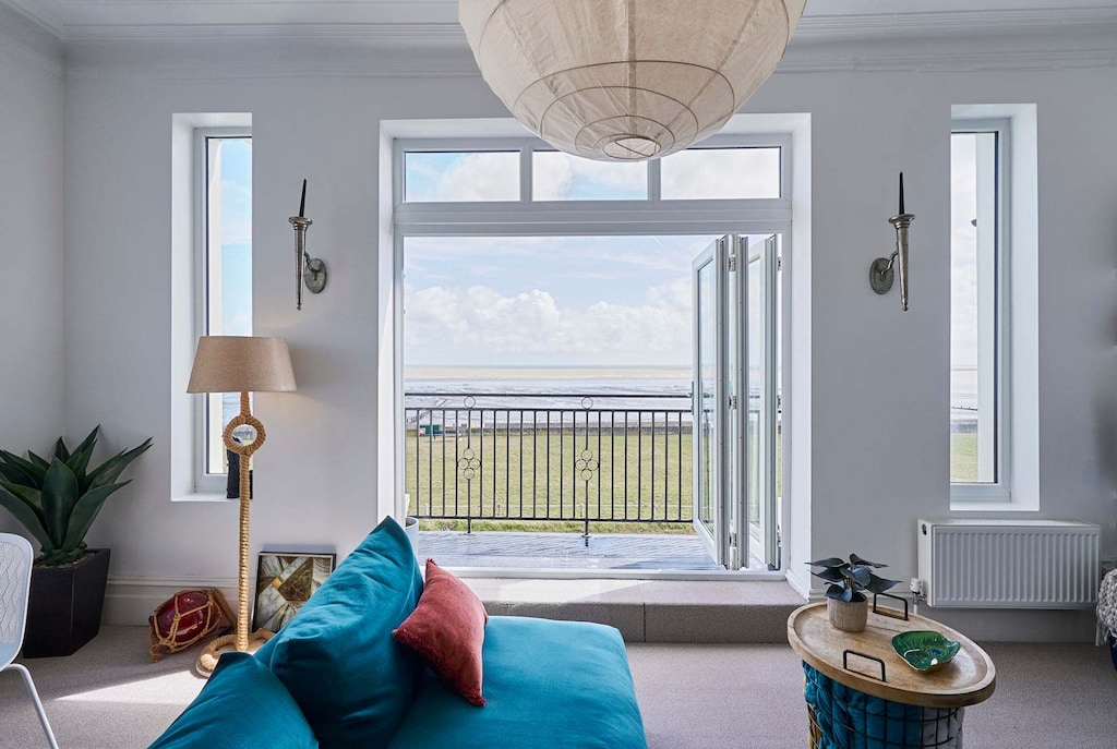 Fishers Apartment, Littlestone-on-Sea - Host & Stay