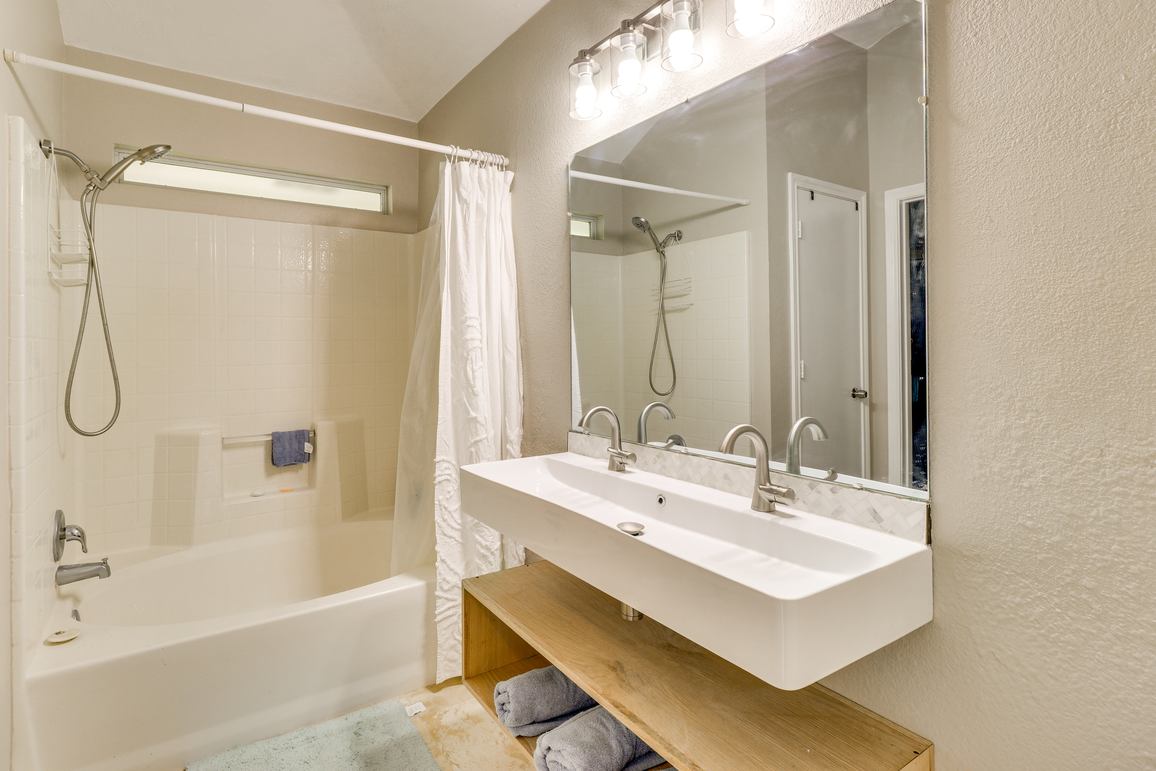 Tailgate Fun & Campus Spirit: Bryan Home w/ Patio