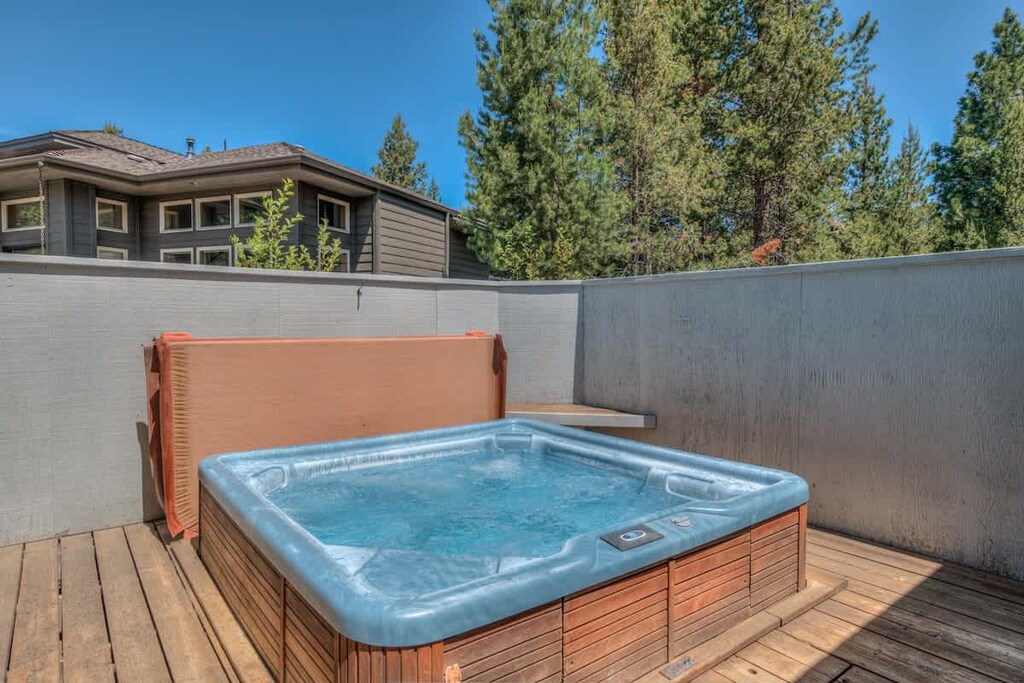 Private Hot Tub 