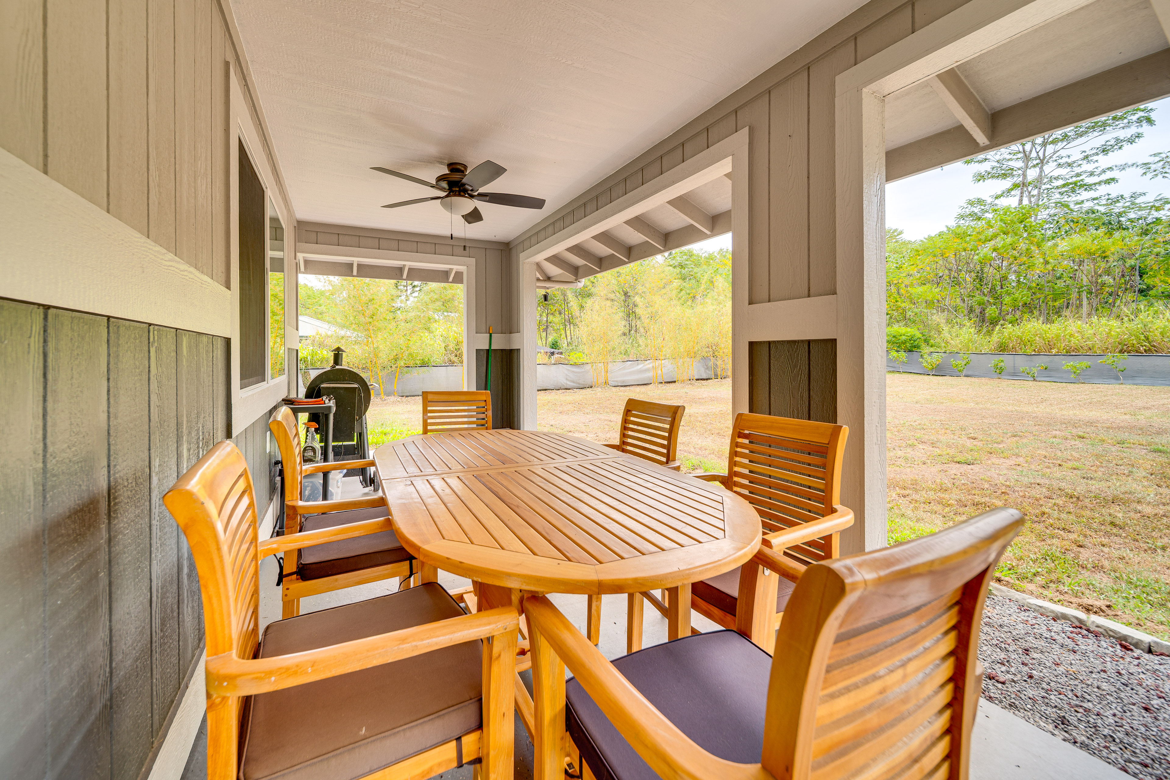 Close to Beaches! Pet-Friendly Keaau Home w/ Lanai