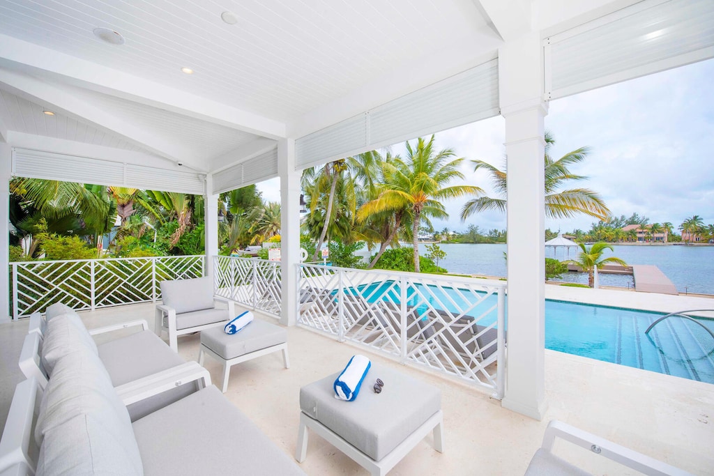 Veranda that overlooks the pool and ocean.