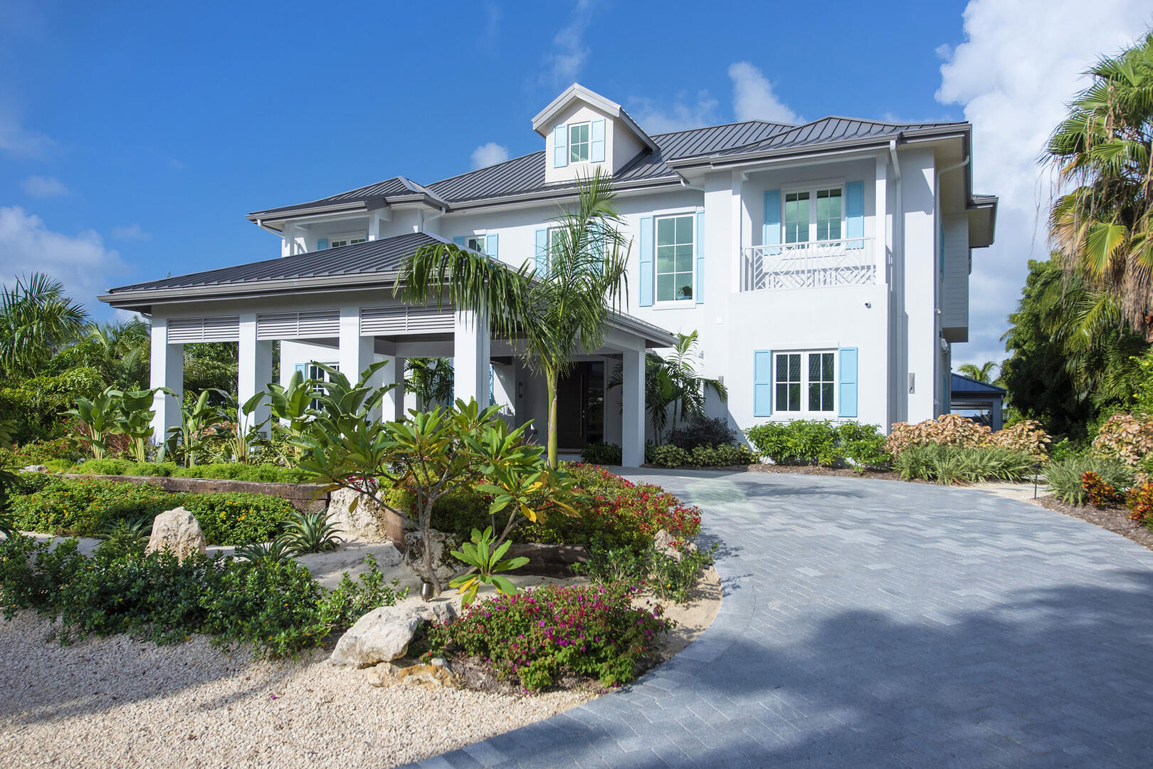 430-SR-Front-drive-facade-north