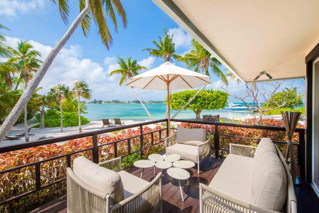 Balcony with beach views.