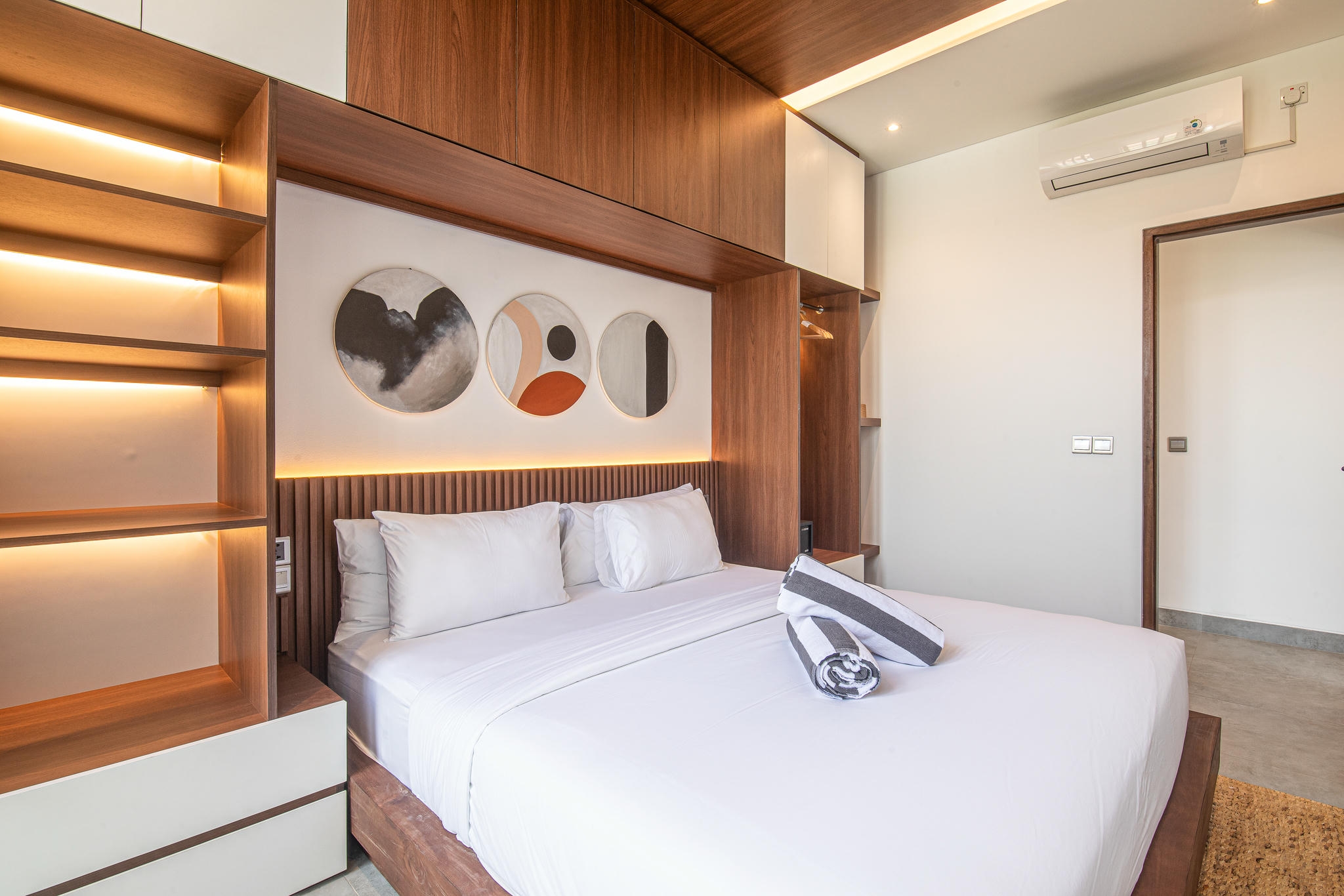 Exquisite 5BR Canggu Villa – Steps from the Beach