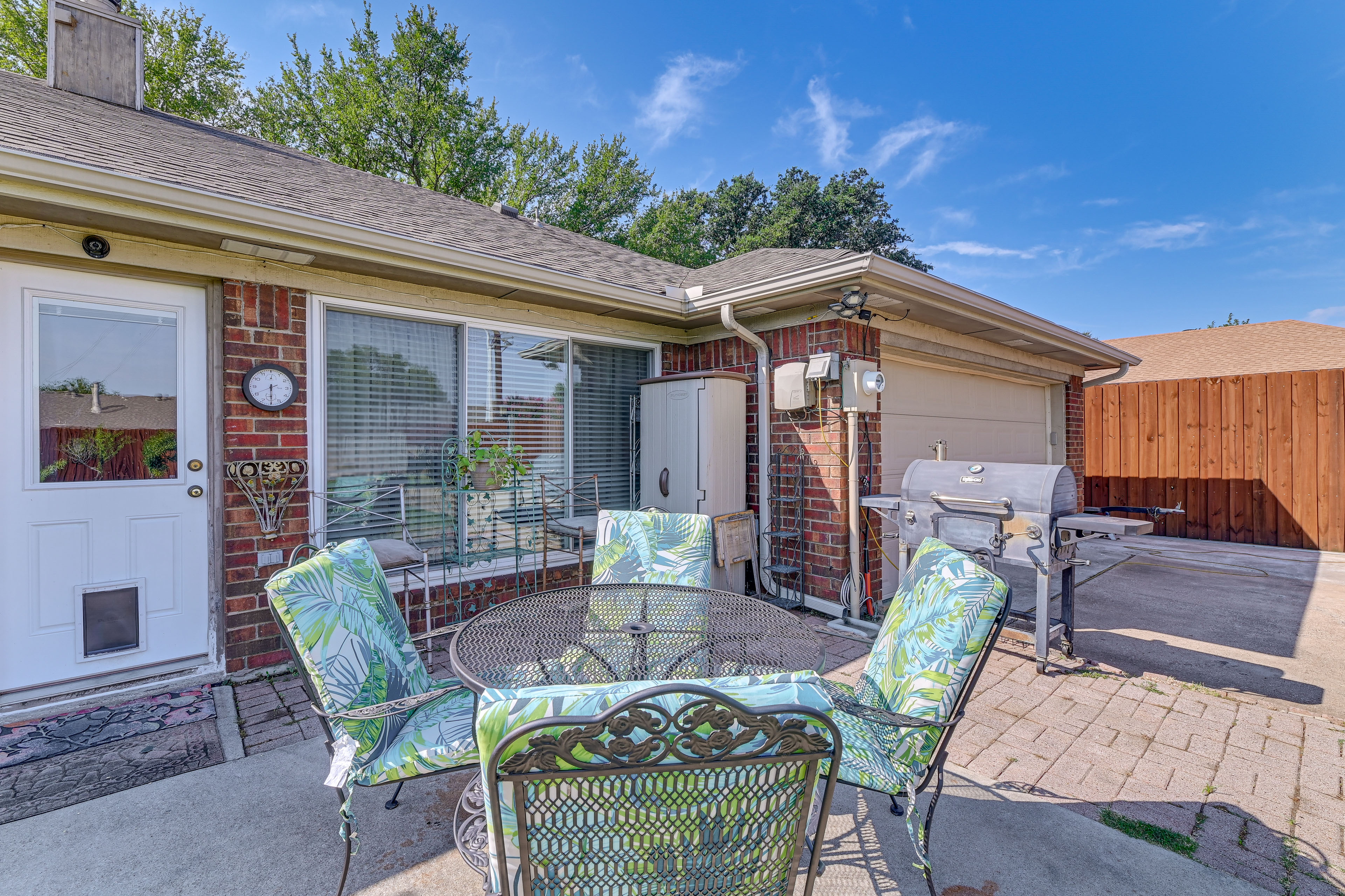 Pet-Friendly Family Home 3 Mi to Lake Lewisville