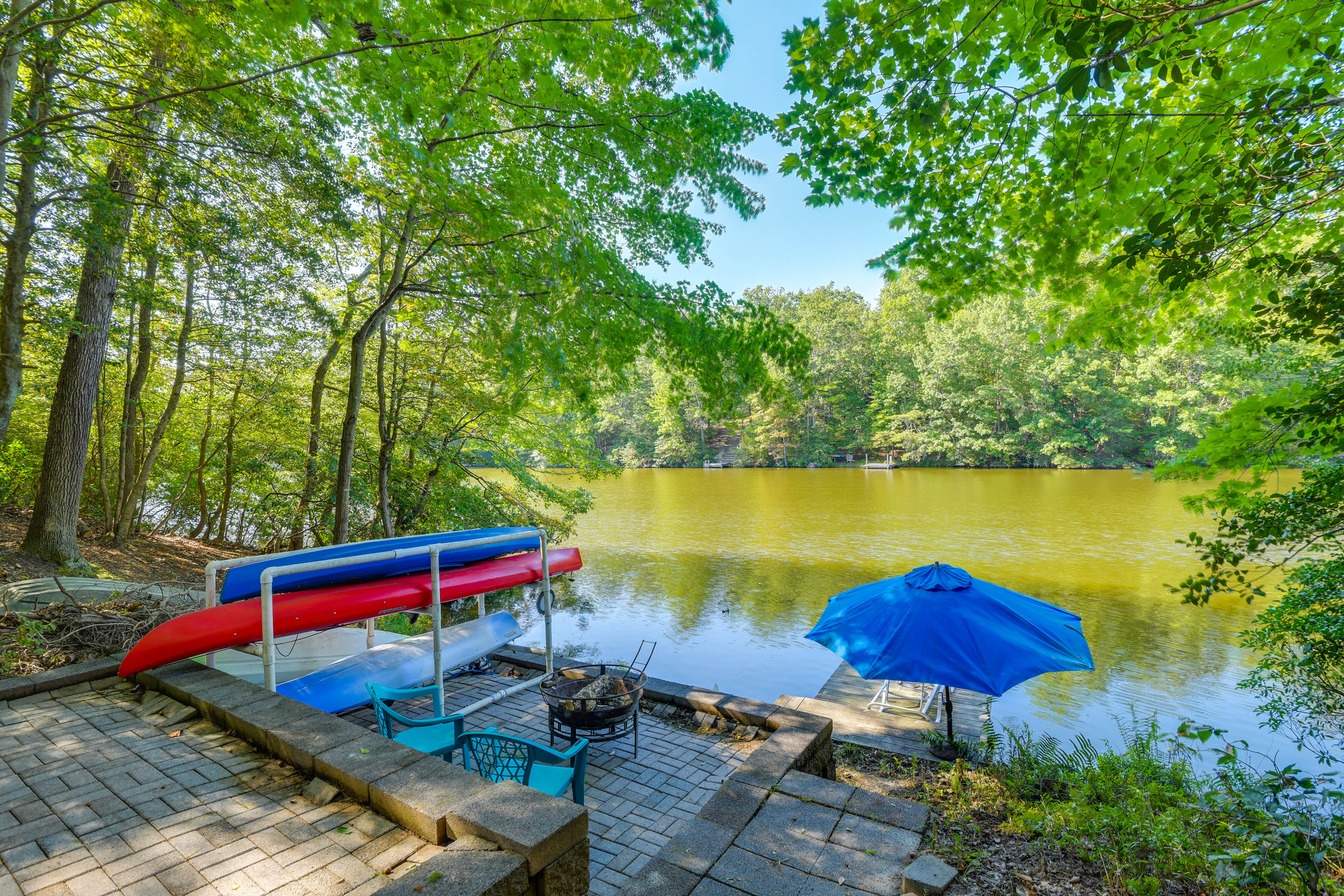 Lakefront Cabin Near Solomons Island w/ Hot Tub