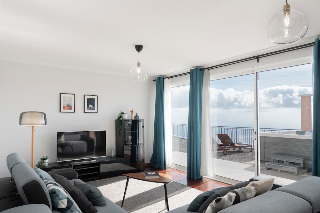 Livingroom with a TV 