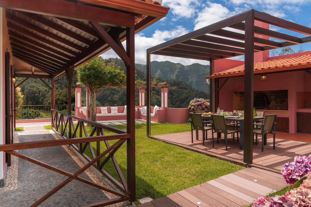 Garden and view to the property