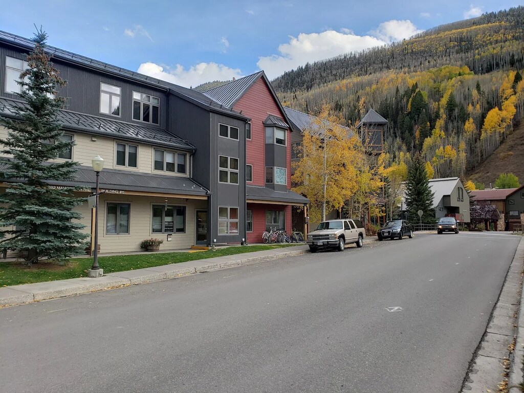 Lulu 5G - Mine Shaft by Curate Telluride