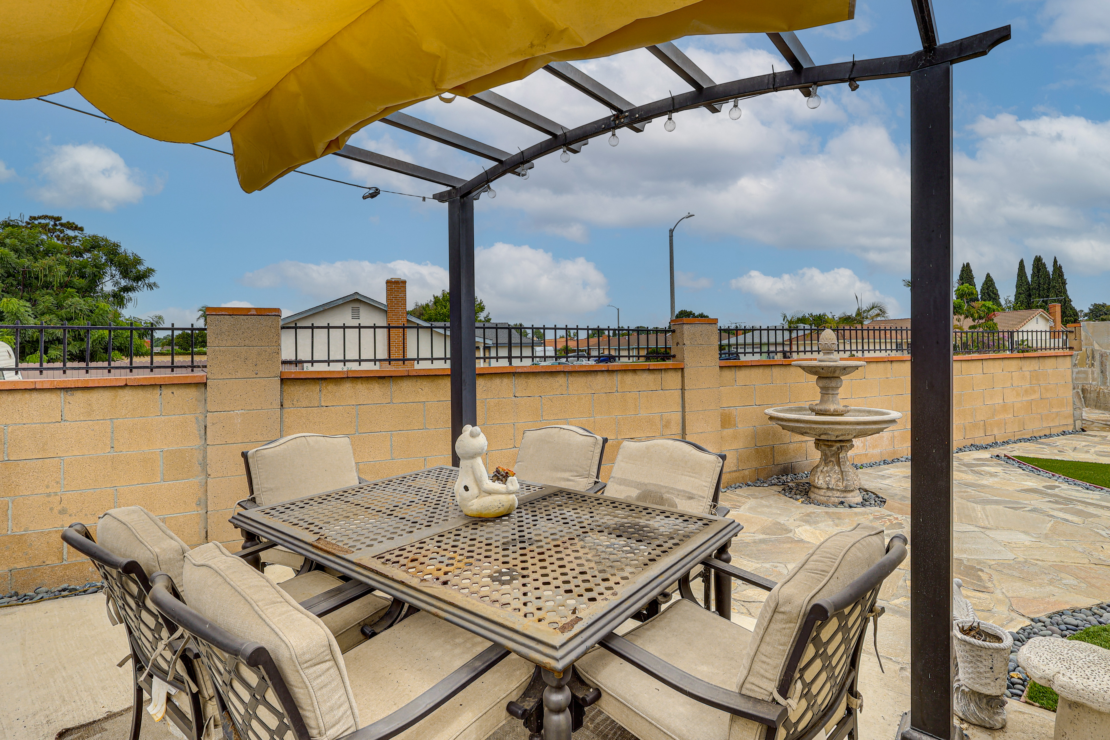 Private Patio + Fenced Yard: Home 8 Mi to Irvine!